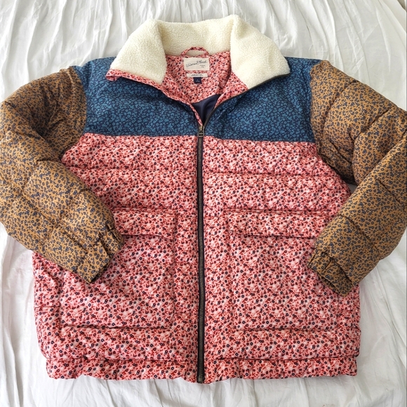 Universal Thread Multicolor Puffer Jacket - Picture 1 of 8